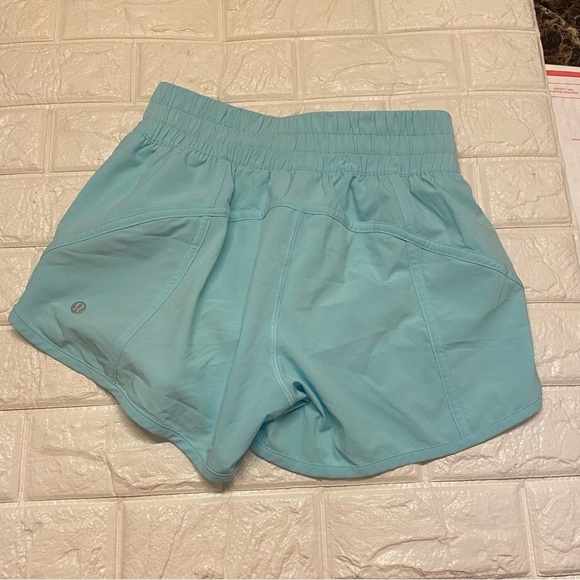Lululemon Tracker Short V 4" Icing Blue size 4 - Picture 2 of 8